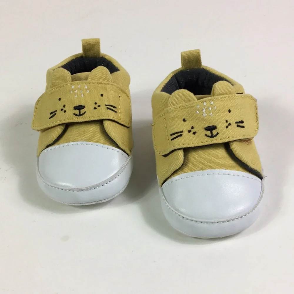 Gerber Baby‎ Shoes gold mustard Size 3-6 months